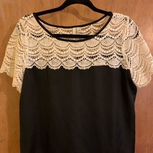 Lauren Conrad | lace white w black satin. Size L